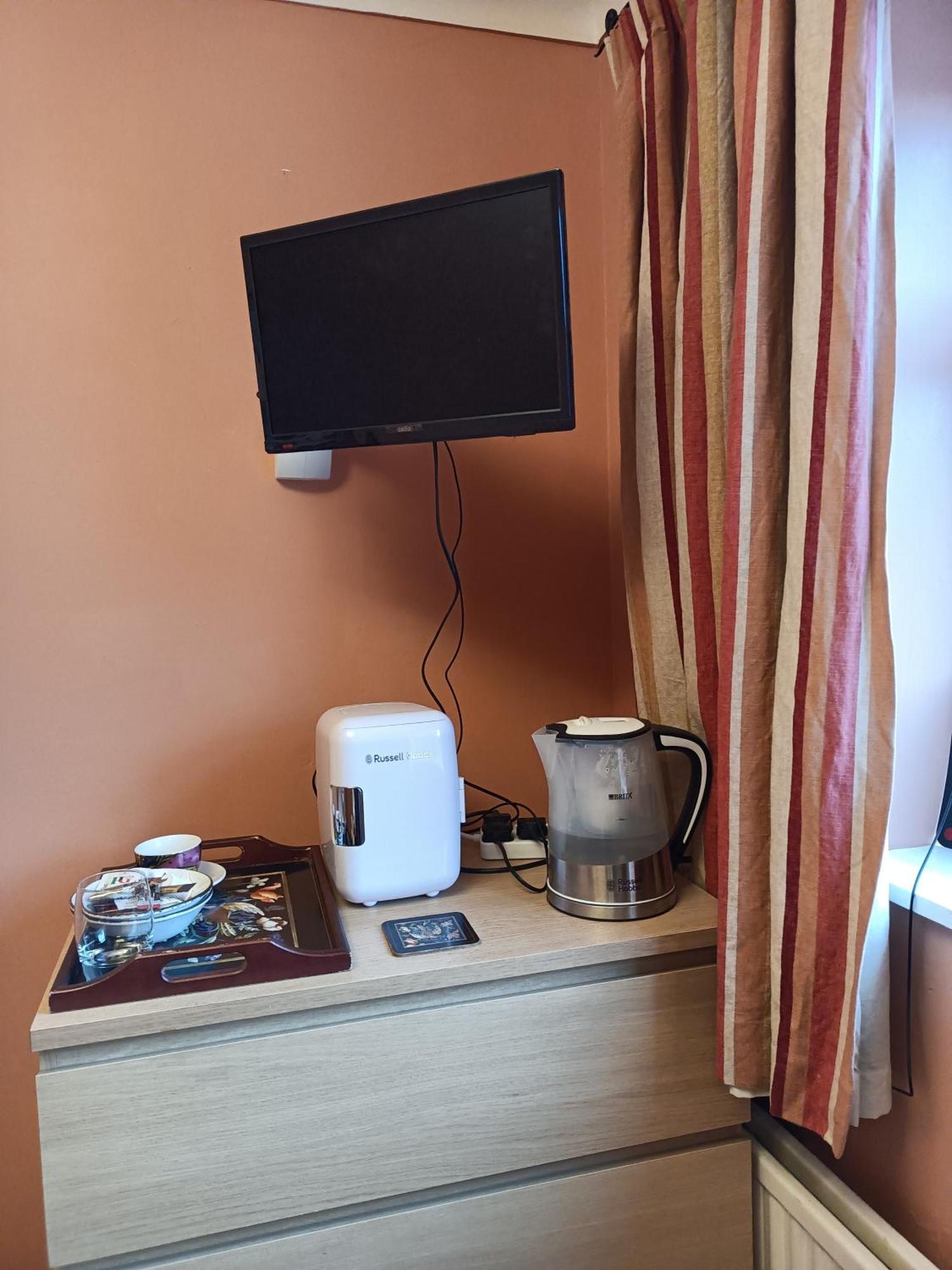 Lowri Cottage Hotel Shenstone Kültér fotó